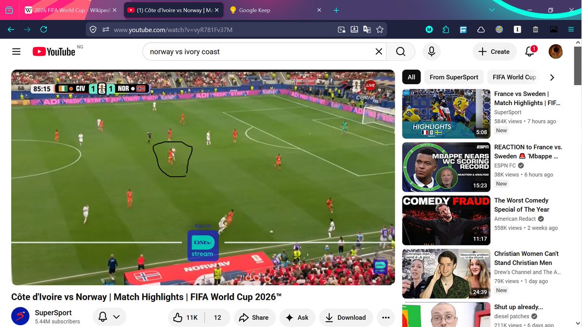 tZero19e's tweet photo. the guy who lost Ivory Coast the game was the one who allowed Patrick Berg to run past him to receive the ball, forcing the Ivorian CB to run wide to close the space, allowing Haaland to be free in the middle https://t.co/PPOSabHXBl