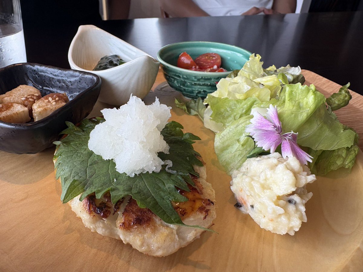 tomiso12's tweet photo. こんにちは🌞
トミソーでは昨年の11月より
カフェ「BoLO」の運営を始めました

健康食をコンセプトに甘酒や県内産の食材、入善産のお米を使用しています🌾

満足感のあるプレートをご堪能ください🙌🏻

https://t.co/oax7K4aK8H

#富山 #トミソー #カフェ https://t.co/3EsLudYjoU
