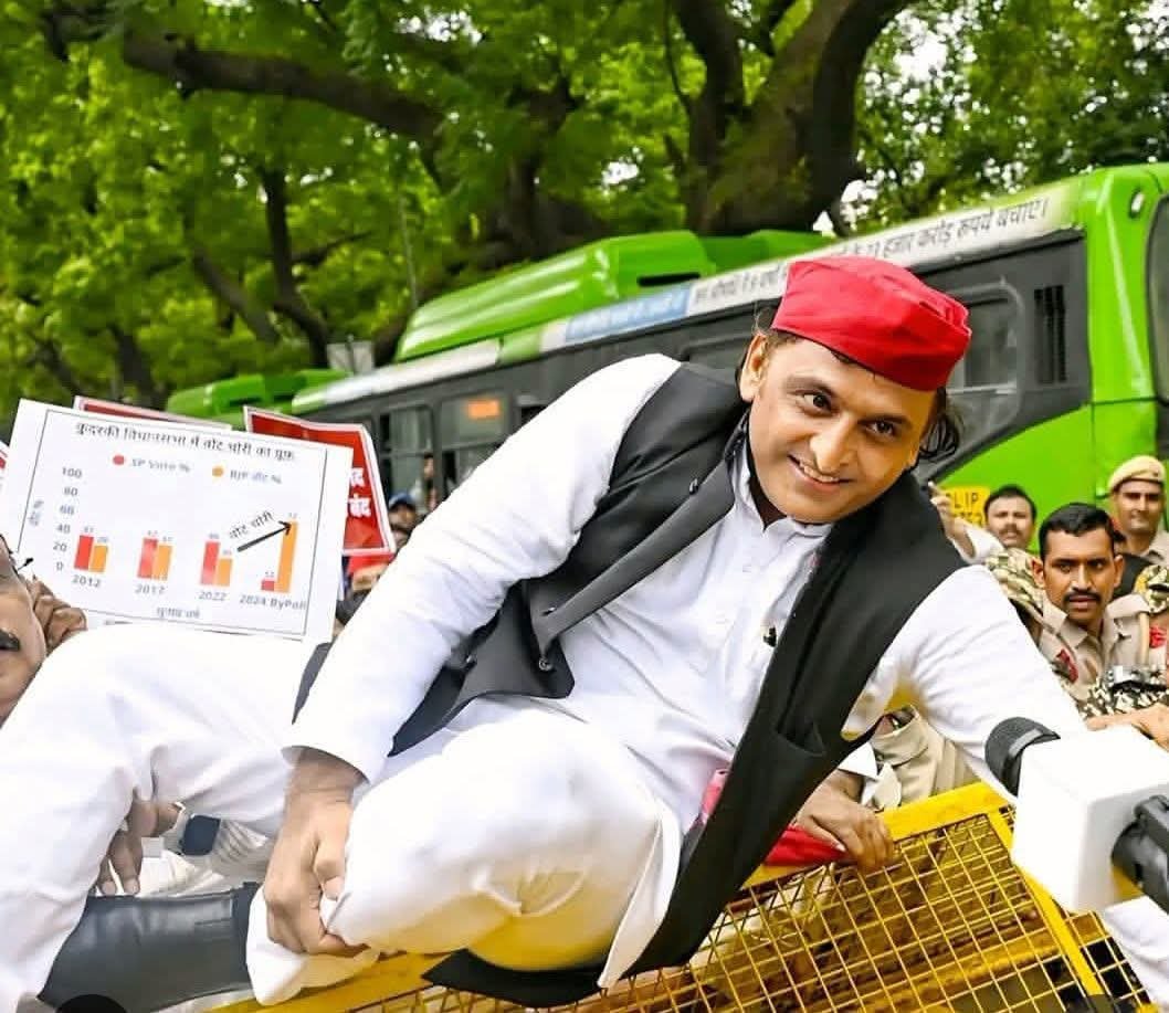 Subhash59707589's tweet photo. समाजवादी पार्टी के माननीय राष्ट्रीय अध्यक्ष , पूर्व मुख्यमंत्री आदरणीय श्री अखिलेश यादव जी को जन्मदिवस की हार्दिक बधाई एवं शुभकामनाएं।

आप दीर्घायु हों, शतायु हों, यशस्वी हों, आपके जन्मदिवस पर यही मंगलकामना है।

@yadavakhilesh @samajwadiparty

#AkhileshYadav #akhileshyadav https://t.co/6UTxCKGeII