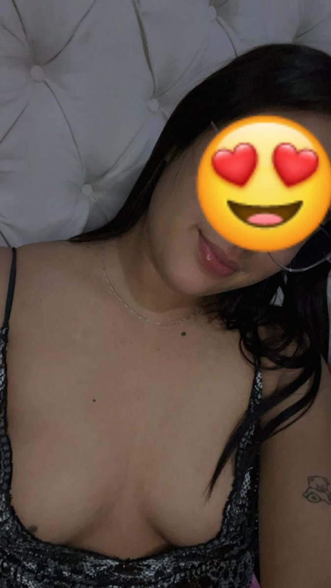 Shp16202's tweet photo. Ese lunar que tienes cielito lindo junto a......🎶😈😍 https://t.co/wMhPYuXaB9