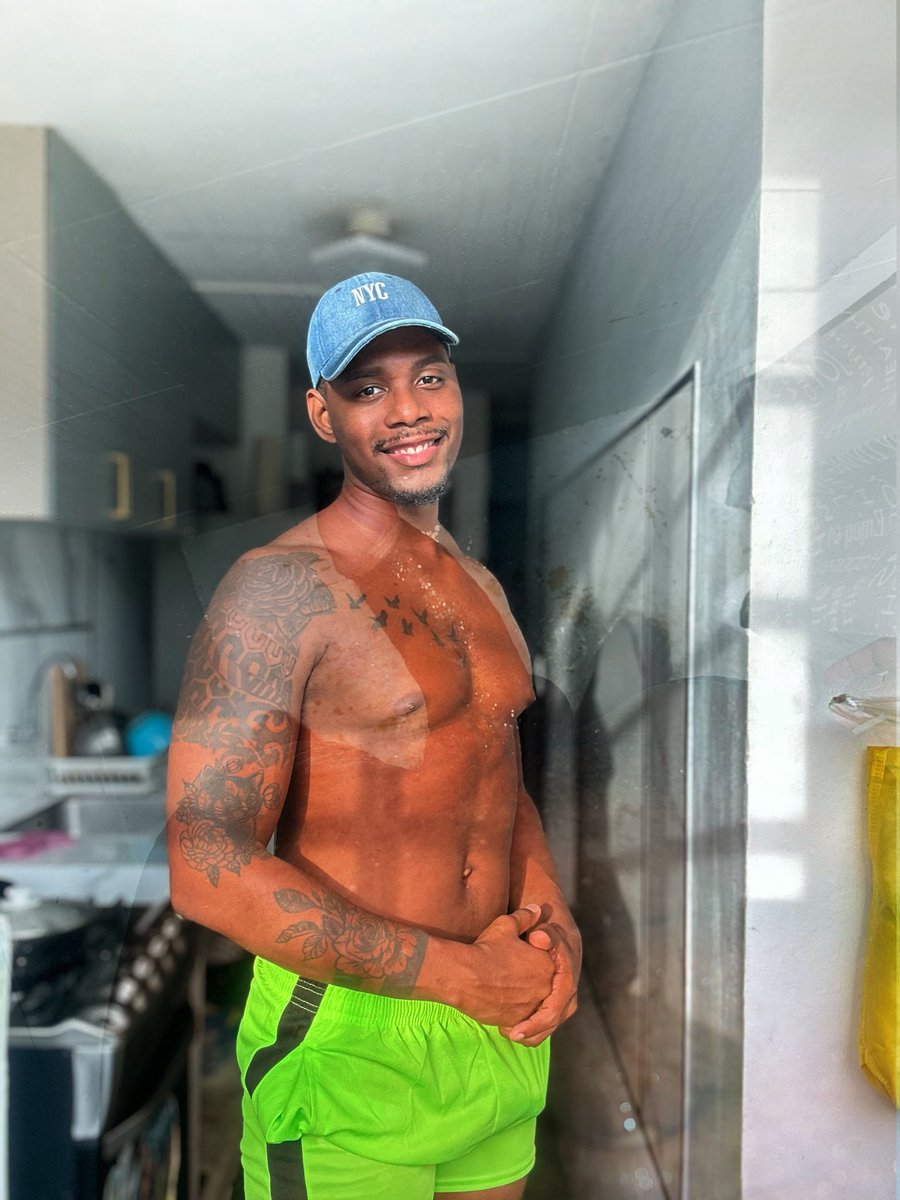kingchocolattte's tweet photo. Está me gustó también 🤗 https://t.co/jA0ET0sHyq