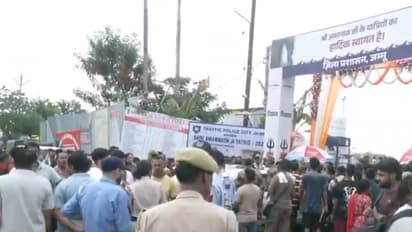 AsianetNewsSN's tweet photo. Amarnath Yatra: ಅಮರನಾಥ ಯಾತ್ರೆಗೆ ಸ್ಪಾಟ್ ರಿಜಿಸ್ಟ್ರೇಷನ್ ಶುರು; ಭದ್ರತಾ ವ್ಯವಸ್ಥೆಗೆ ಭಕ್ತರು ಫಿದಾ!
Link Click here:
https://t.co/5vbHgYCHtz
#amaranathyatra2026 #spotregistration #security #kannadanews https://t.co/LBBxPVdMoK