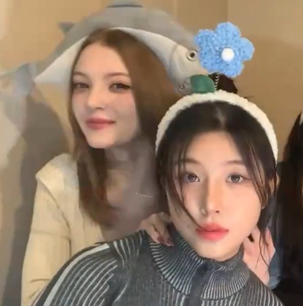 maomi091016cAt's tweet photo. 我真的很爱这种设定，但我也说不出来是什么。我磕cp老磕到没人磕最冷门的那对😇 https://t.co/RPmRqkvkum