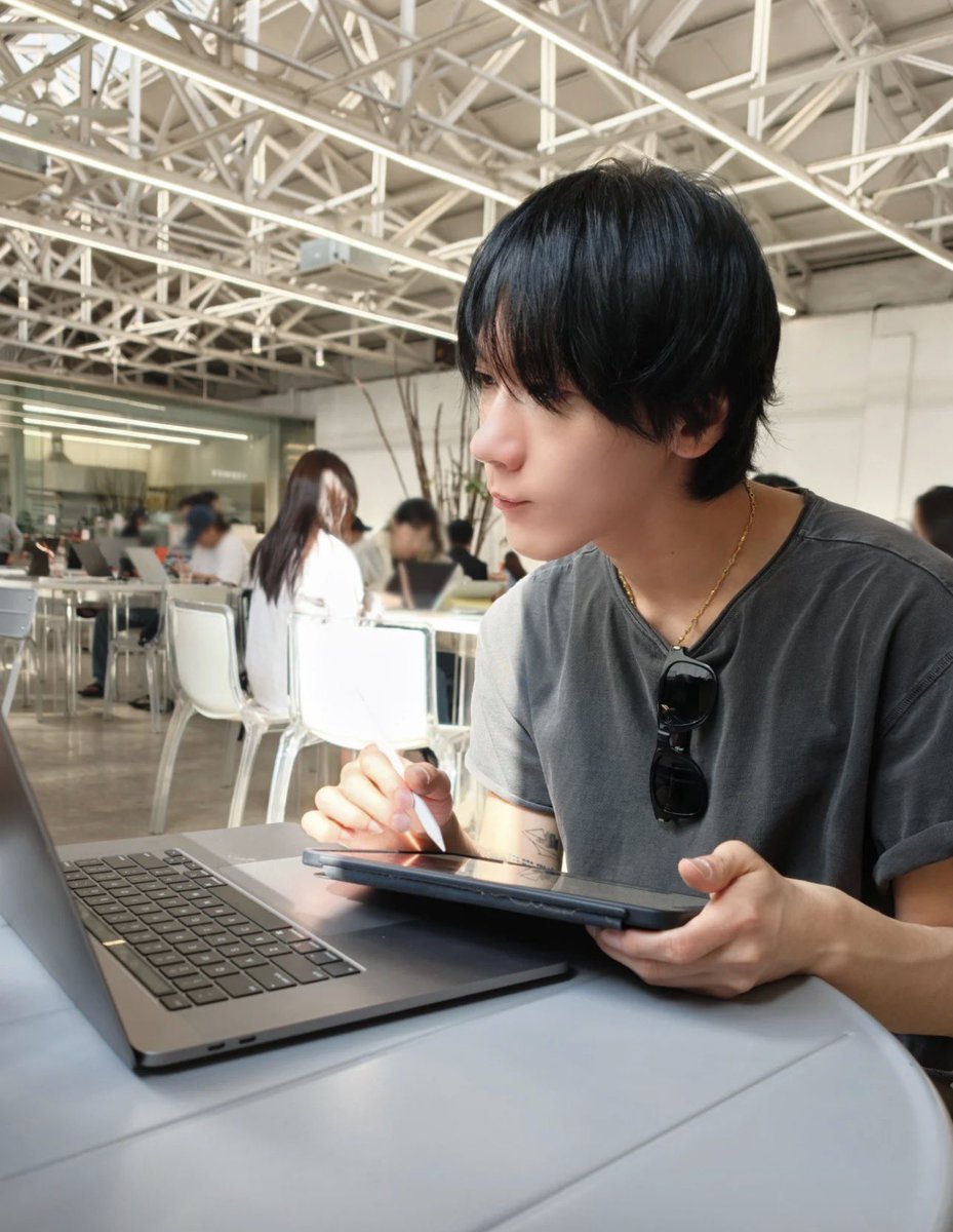 TENzenter's tweet photo. 260701 #TEN Rednote update 

ได้เรียนรู้ทักษะใหม่อีกอย่างหนึ่งแล้ว~
อีกหน่อยถ้ามีเวลาเยอะๆ จะทำอะไรเล็กๆน้อยๆ ให้ทุกคนได้ดูกันนะ!

#เทคโนโลยีเปลี่ยนชีวิต# #การเรียนรู้ไม่มีที่สิ้นสุด# #李永钦

Like, repost and comment 🐱😎
https://t.co/f8tDxzUVnf

#TENLEE #เตนล์ #텐 #テン https://t.co/AhqEFonq2i