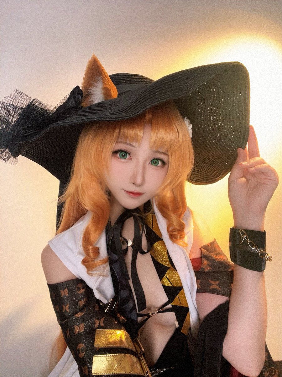 sarabbit1107's tweet photo. happy birthday to Swire🐯💕
时隔六年又出Missy了 https://t.co/92utQio0uD
