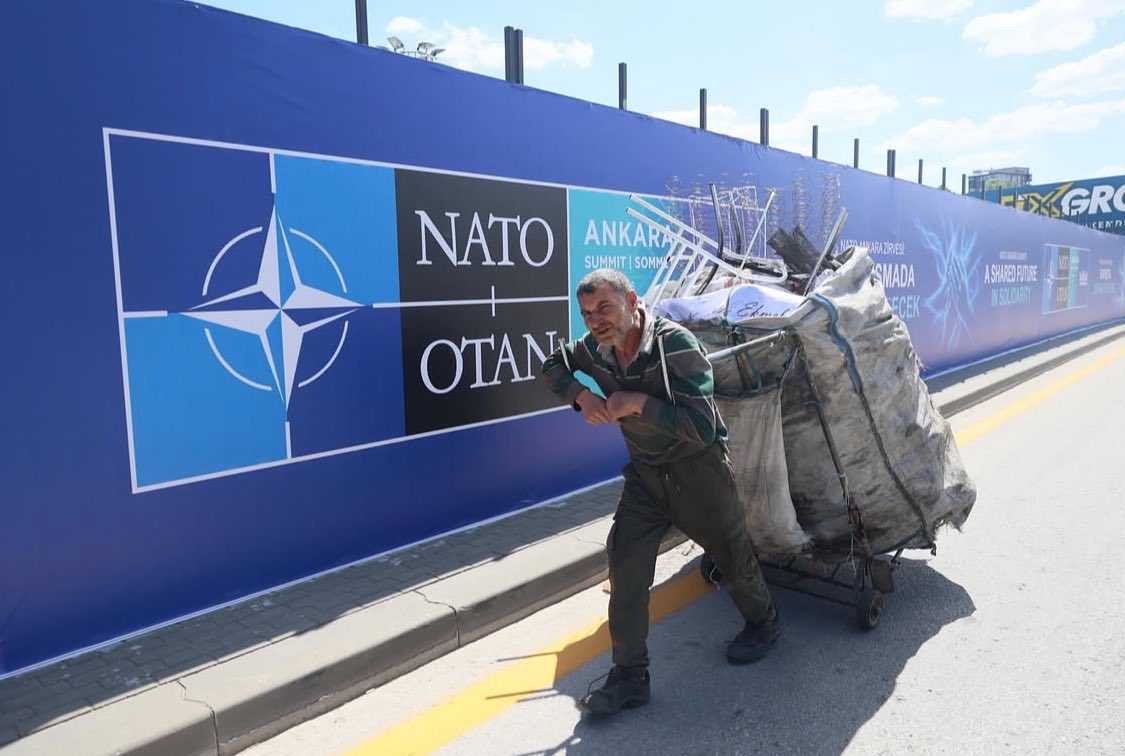 toplummuhalif6's tweet photo. Türkiye'de NATO'ya karşı eylem yapmak 11 ilde yasaklandı:

📌Adana
📌Ankara
📌Antalya
📌Bolu
📌Elazığ
📌Eskişehir
📌Karabük
📌Konya
📌Mersin
📌Niğde
📌Sakarya