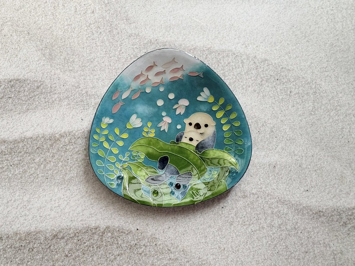 2個目の飾り皿も完成して 明日、初日に並べる事ができました💖一枚目