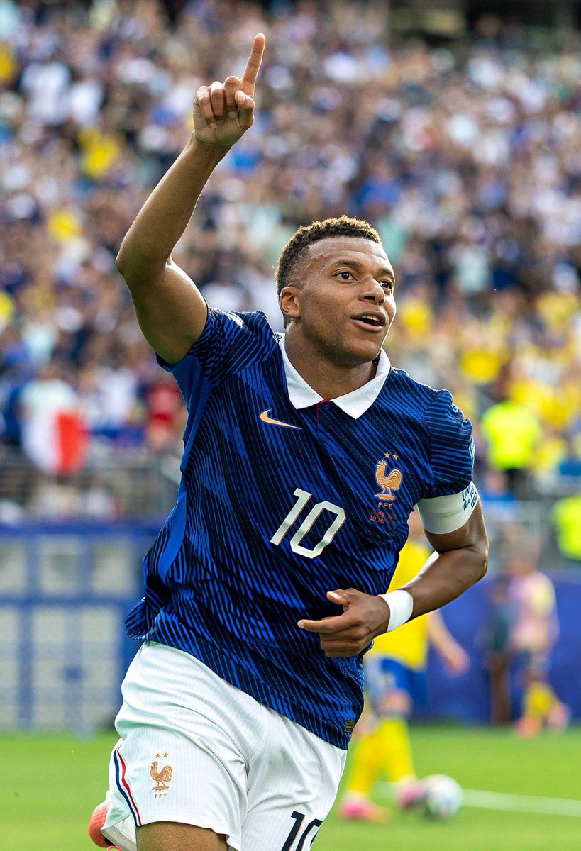 MadridXtra's tweet photo. 🚨 Kylian Mbappé is the ONLY player in World Cup history to score 2+ goals in SEVEN different games. 

vs Argentina (2018) 
vs Denmark (2022)  
vs Poland (2022) 
vs Argentina (2022) 
vs Senegal (2026) 
vs Iraq (2026) 
vs Sweden (2026)

Scoring goals for fun. ⚽️⚽️ https://t.co/MSyiQY8pK8