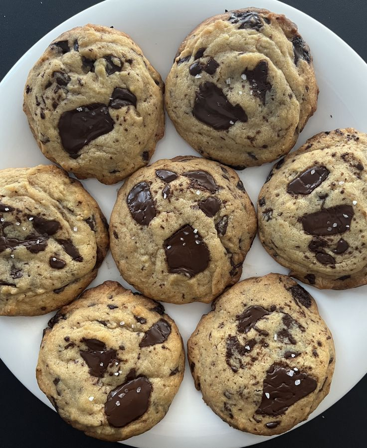 daily_dolce's tweet photo. The dough vs the cookies 🍪 https://t.co/RRfHNGOL8r
