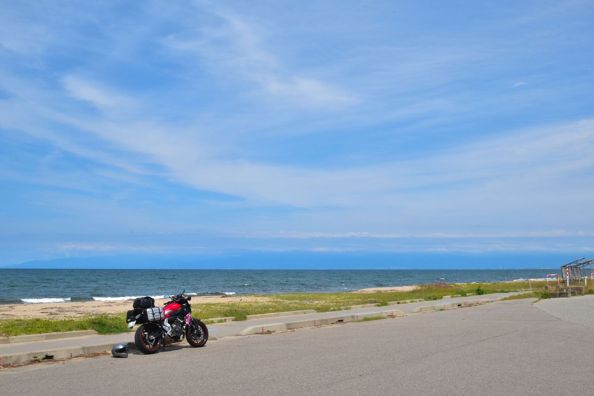 zep400kr's tweet photo. #愛車の背景が水平線の画像を貼る https://t.co/klP4OwHqGu