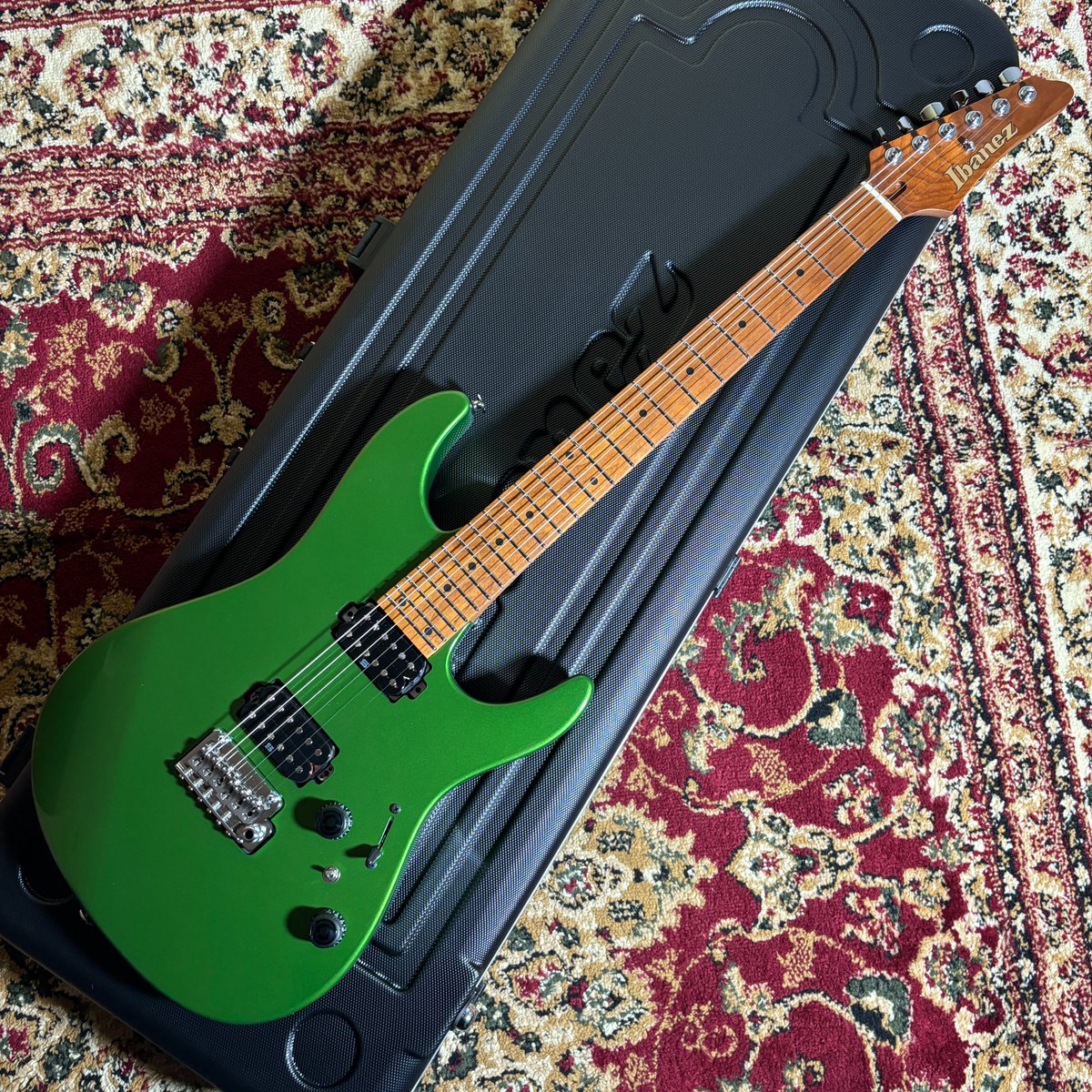 生産完了品！】#Ibanez AZ2402 Apple Green Metallic入荷！鮮やかな