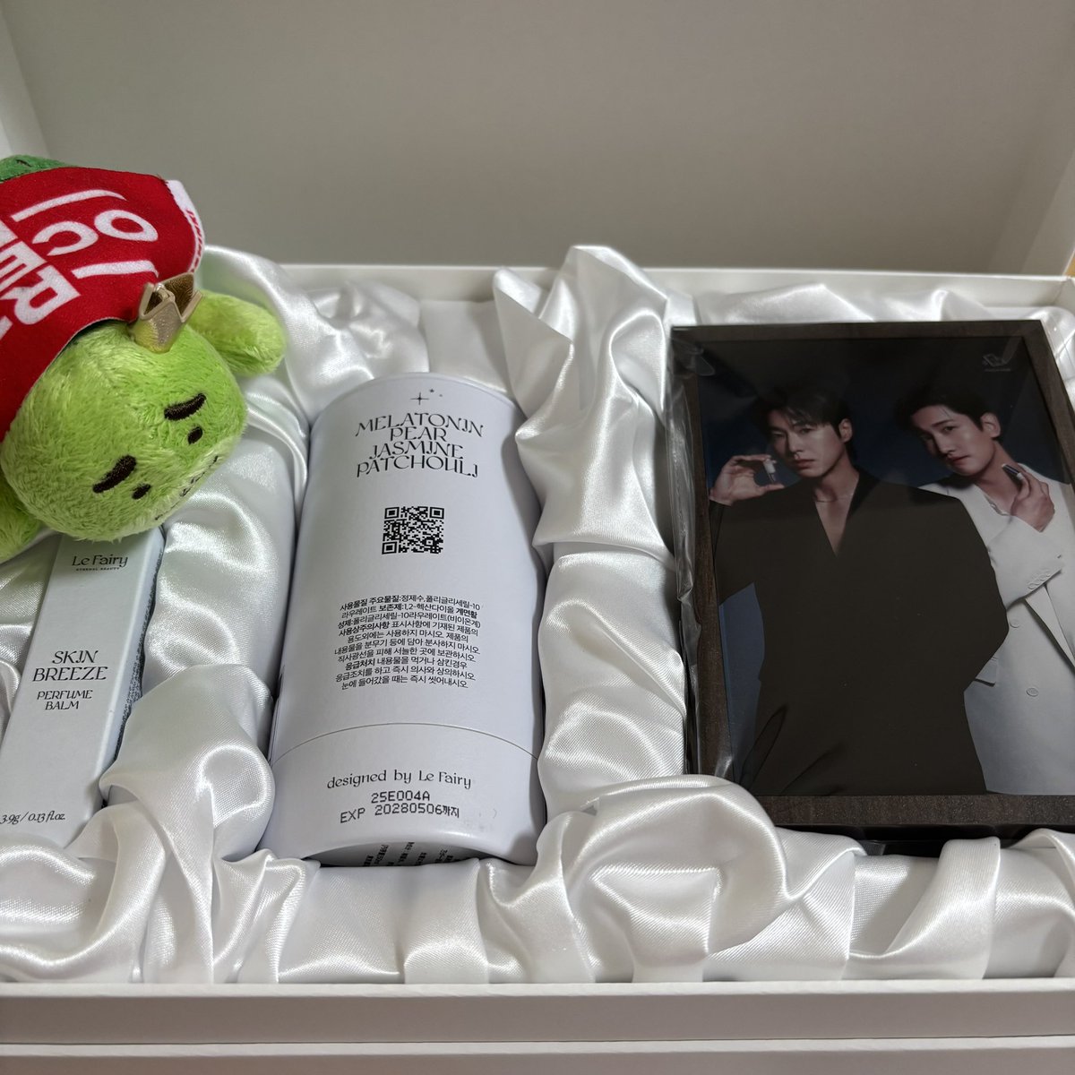 happy19yy's tweet photo. #LeFairy #東方神起 
届いた👍ユノが選んだ匂い🤗大切に使おうと思います👃 https://t.co/KvoCginjB2