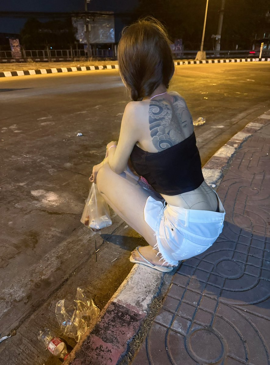 Rinlada_xx1's tweet photo. เหงา🐍#มหาชัย https://t.co/nozI7kA0ZO