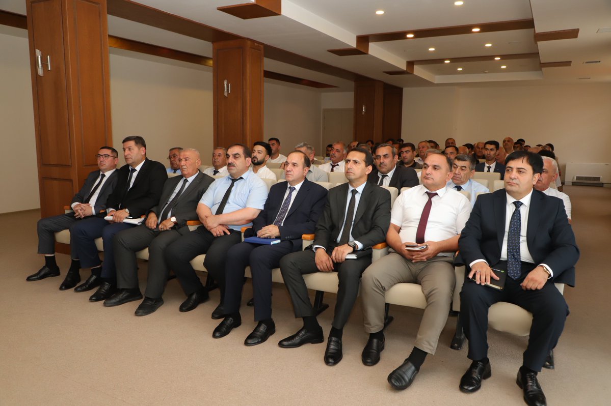 NeftcalaRayonIH's tweet photo. Neftçalada aqrar sahədə fermerlərə göstərilən dövlət dəstəyi barədə maarifləndirci görüş keçirilib.

Ətraflı: https://t.co/pbJTSggrA3 https://t.co/nl1RP25Iqj