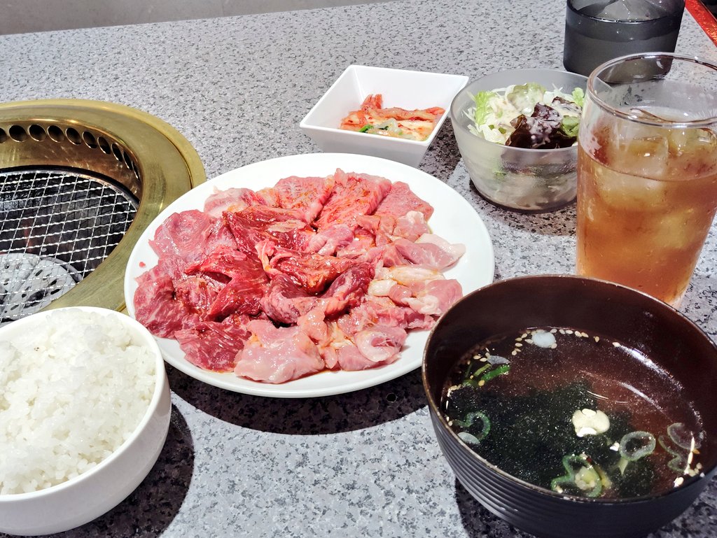 BEEP_akihabara's tweet photo. 上野の焼き肉店「牛スター」で合盛りランチ。300gと食べごたえのある量だけでなく、肉の部位やコンディションもいいですよネ〜！　ここはホント隠れ名店です。　（天元中） https://t.co/tBkLazQAie
