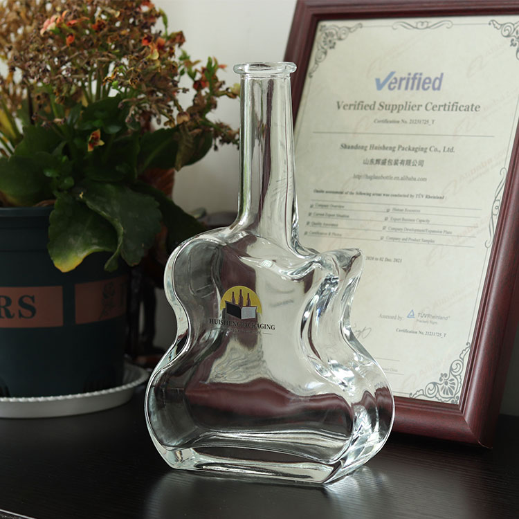 Kee77901546's tweet photo. 抢先
Why are most liquor bottles made of glass?
Most spirits bottles are made of glass because glass has excellent stability, does not chemically react with the liquor, and can preserve the original aroma and flavor of the spirits over time. https://t.co/sVGer86BGF