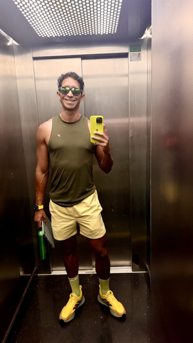 caesaragust19's tweet photo. Buenos días tengan todos ☀️☕️💖 https://t.co/f4CQhiBOUa