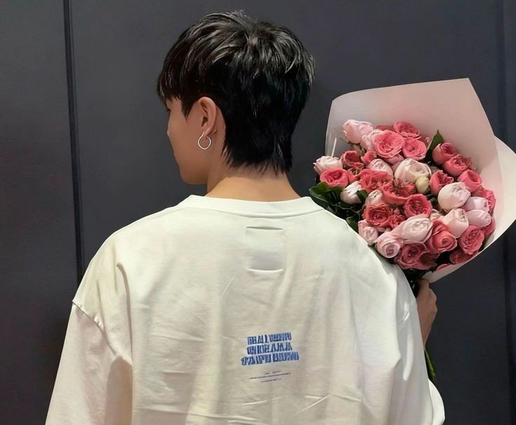 taetaevampey's tweet photo. It's very hot in Paris |  taevampey 

Tags :
Domestic fluff 
Established relationship
Canon compliant 
Jungkook is a brat and a tease
Taehyung is whipped
Socmed + written 

Ch : 2/4 | 2.2k words

Link: https://t.co/32NOgJDaxu https://t.co/mMNbhRXElI