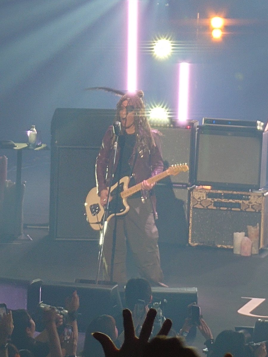 M2uiu08Ld9sMfd0's tweet photo. お友達は秦野公演落選、私のみ参戦でした。
お友達がINOスレさんなので、少し多めに撮影しており、INORANさんが一番上手く撮れていたかな〜。

#LUNASEA
#LUNAPIC
#INORAN
#クアーズテック秦野カルチャーホール
20260529 https://t.co/oElrOr859M