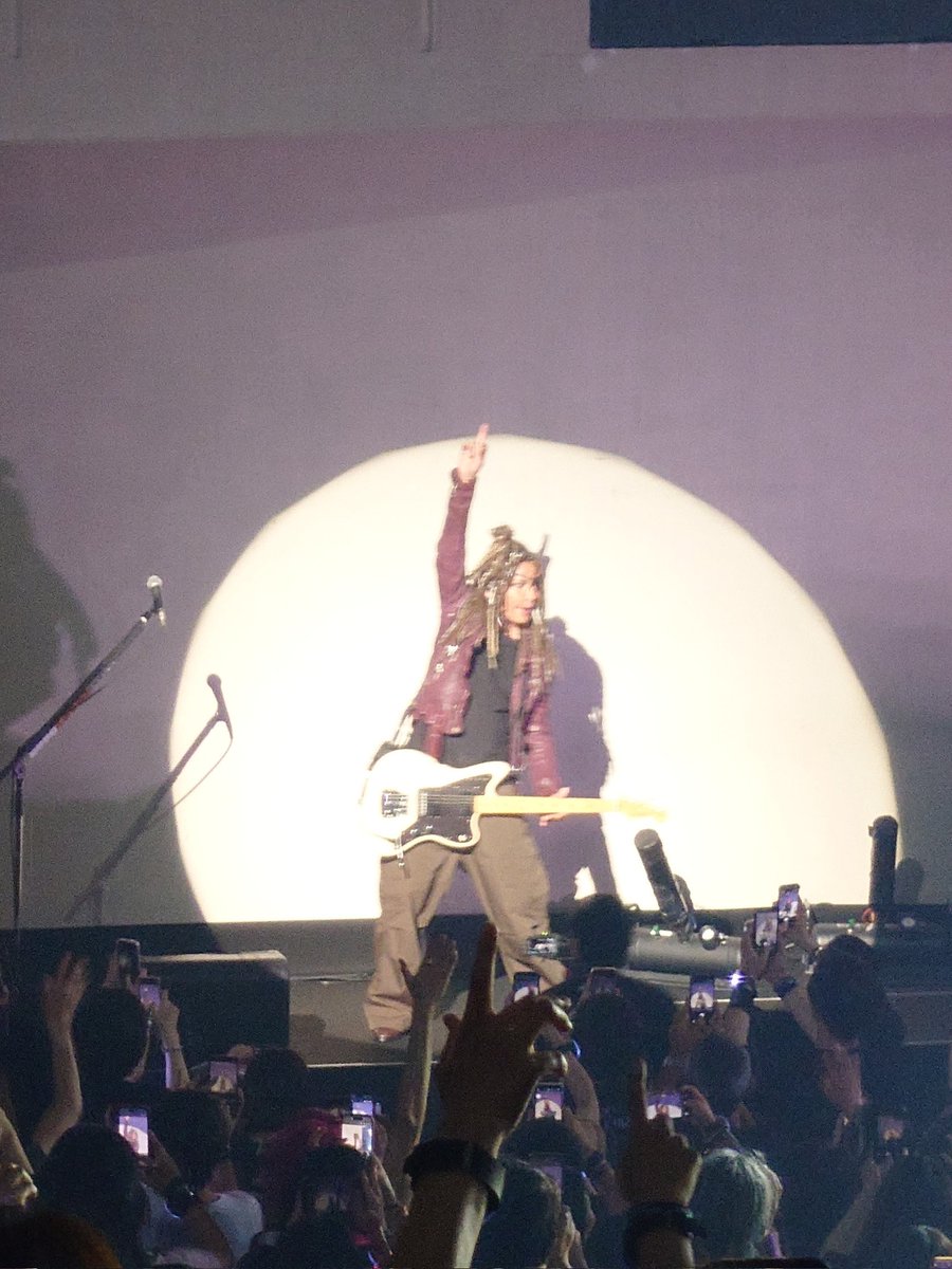 M2uiu08Ld9sMfd0's tweet photo. お友達は秦野公演落選、私のみ参戦でした。
お友達がINOスレさんなので、少し多めに撮影しており、INORANさんが一番上手く撮れていたかな〜。

#LUNASEA
#LUNAPIC
#INORAN
#クアーズテック秦野カルチャーホール
20260529 https://t.co/oElrOr859M