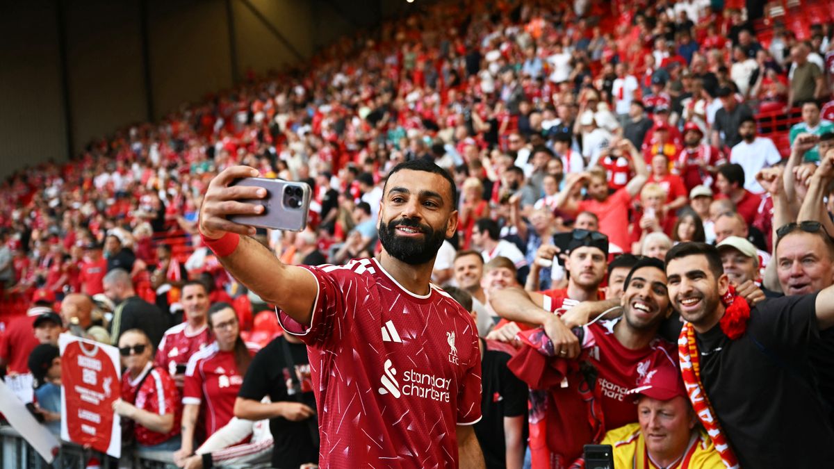 FOOTBALLMD10's tweet photo. #LiverpoolFC #ArneSlot Mohamed Salah finally free to complete 'selfish' Premier League transfer after Liverpool exit - Liverpool Echo https://t.co/AqMes9rCkd ⚽️ https://t.co/nk6L7M4obR