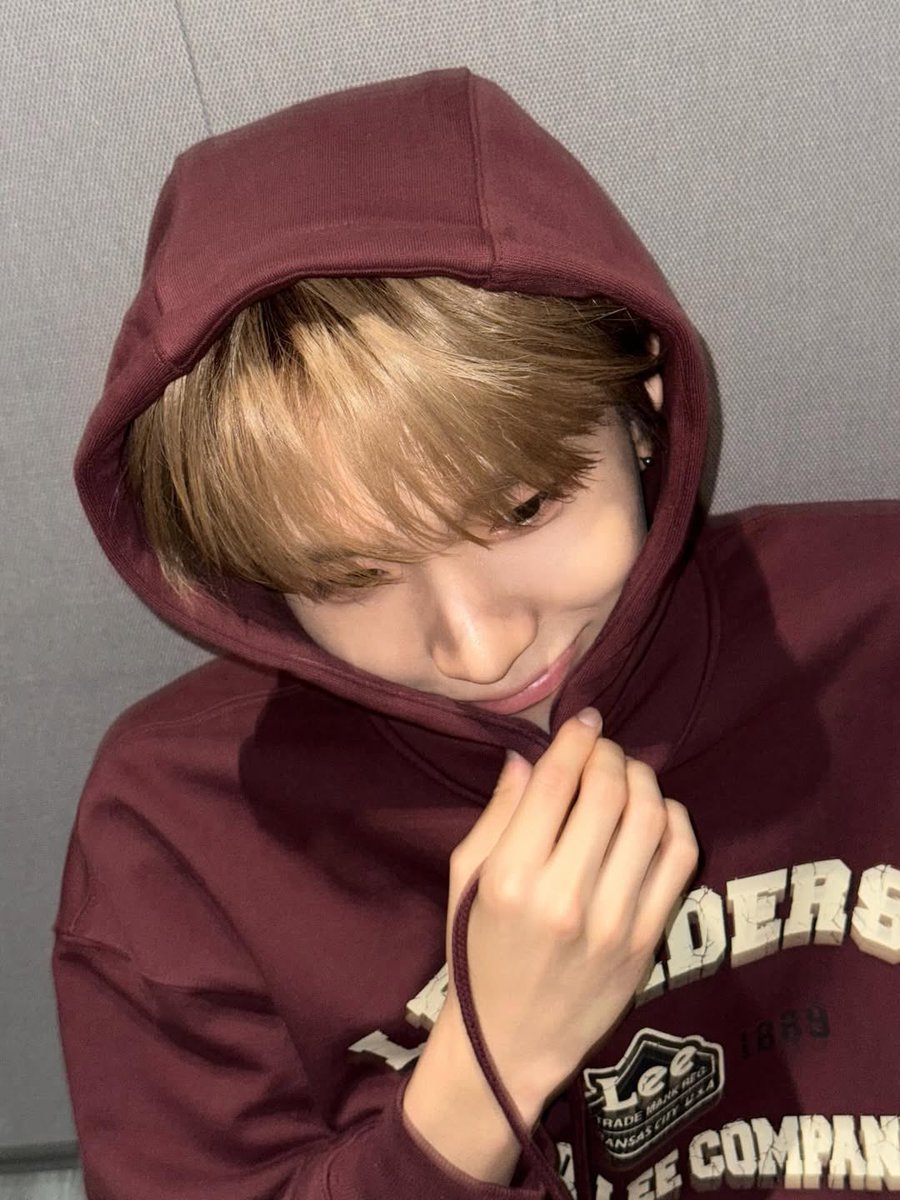 RLoved22's tweet photo. #누구보다_빠른_7월_최애선점
저의 7월을 잘 부탁드리겠습니다💭 https://t.co/VhCj0RUadD