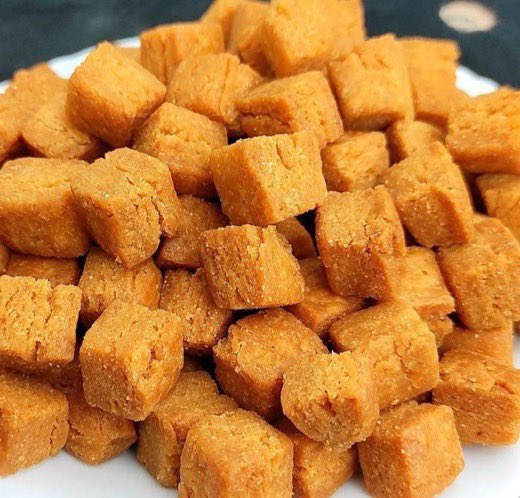 titant3ddy's tweet photo. Which do you like? 

Tofu                                or                          Puffs https://t.co/zstFDez78B