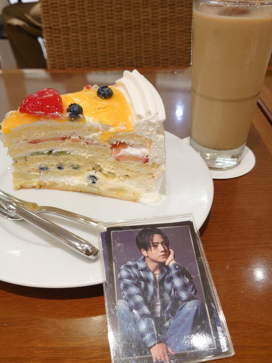 nneyiit3jsb's tweet photo. 🍰んまい😋 https://t.co/HuArQBRV6w
