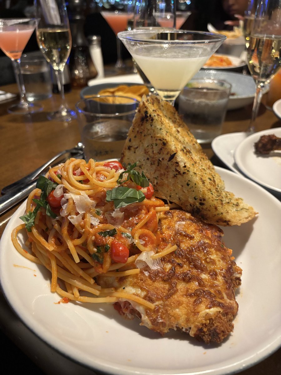 itz9in3's tweet photo. Restaurant dump 5⭐️ https://t.co/CbeczZZsJg