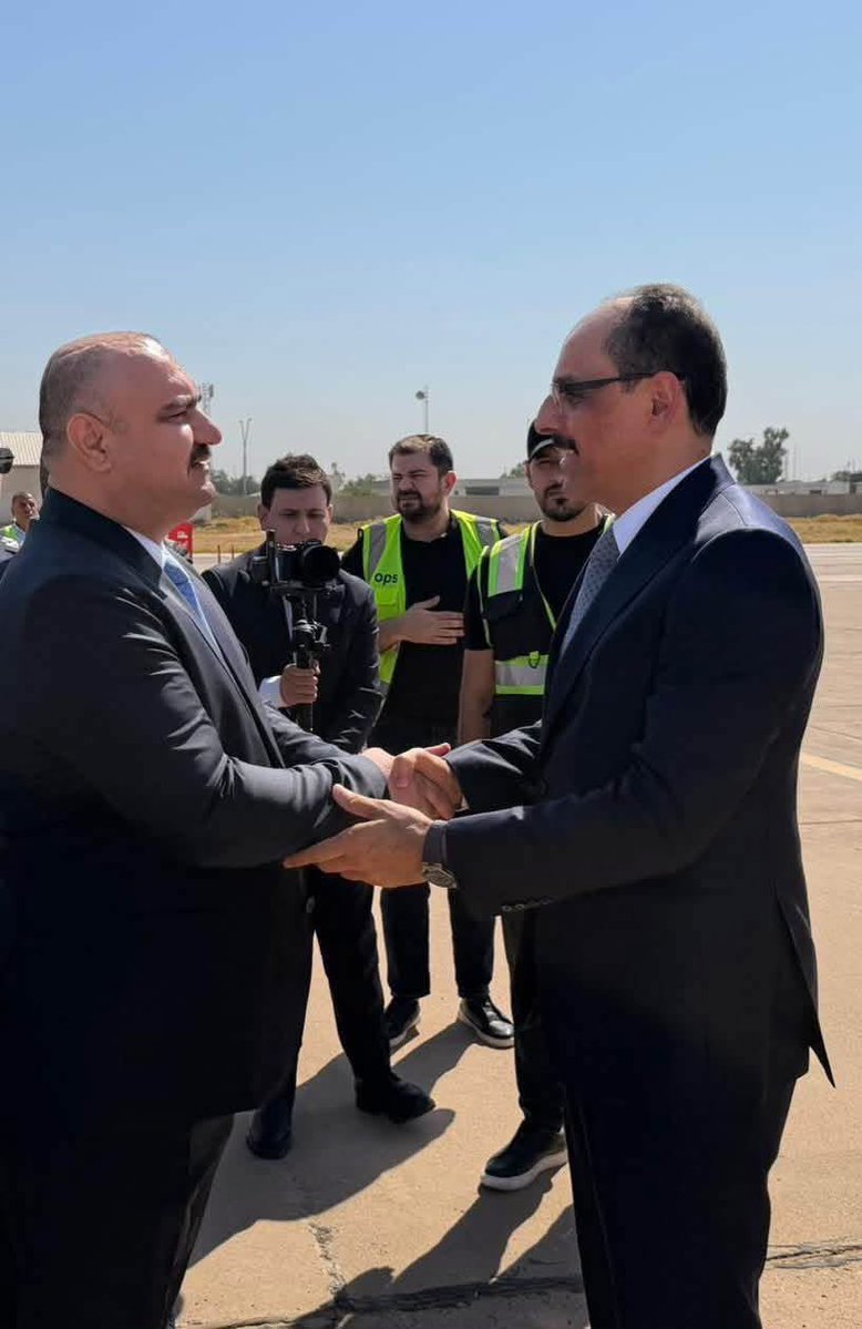 channel8corp's tweet photo. ئیبراهیم کاڵن، سەرۆکی دەزگای هەواڵگریی تورکیا گەیشتە کەرکووک و محەممەد سەمعان پێشوازی لێکرد https://t.co/Vos5mFUJJD
