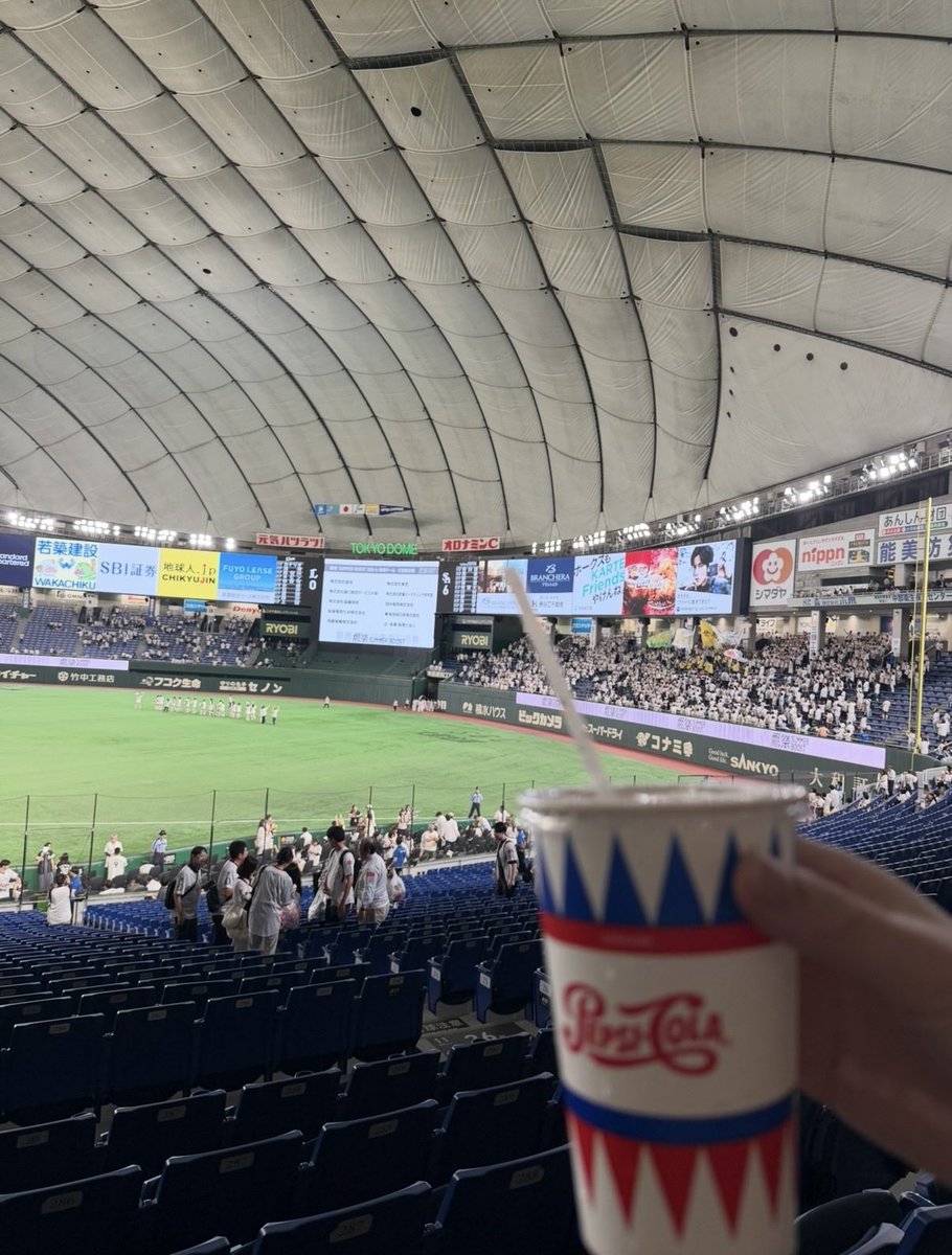 BondFetters's tweet photo. 2026.06.30 鷹祭SUMMER BOOST in東京ドーム
福岡ソフトバンクVS埼玉西武ライオンズの試合を見に行ってきました⚾️🏟️
上沢投手の見事なピッチングでホークス勝利しました✌️✨
#鷹祭
#福岡ソフトバンクホークス
#東京ドーム https://t.co/Q4OXWo1hH7