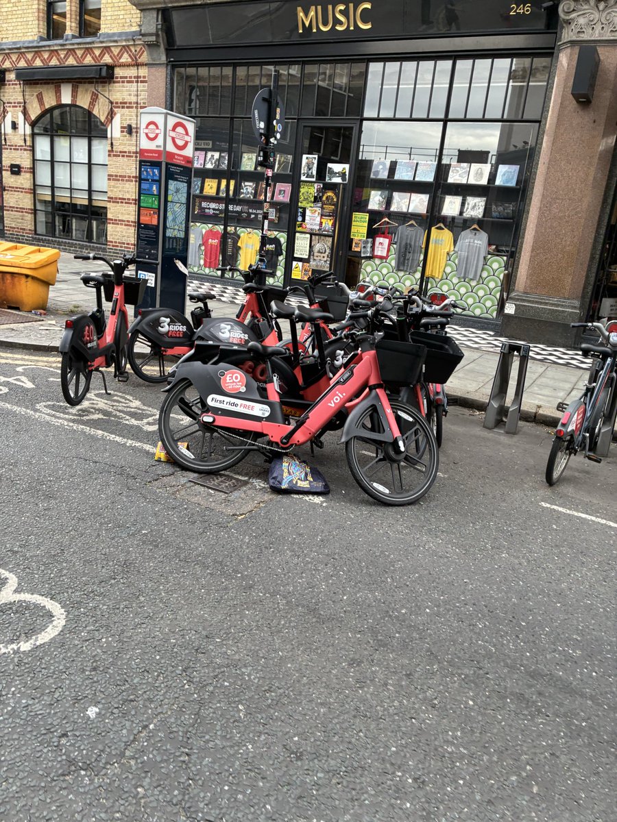 ButteryMark's tweet photo. @voitechnology @TfL @Lambethgp @LambethLabour @lambeth_council @survivinglambet voi bikes are blocking the tfl Docking stations and road on Ferndale Road. Please do something https://t.co/rqduz7rmuz