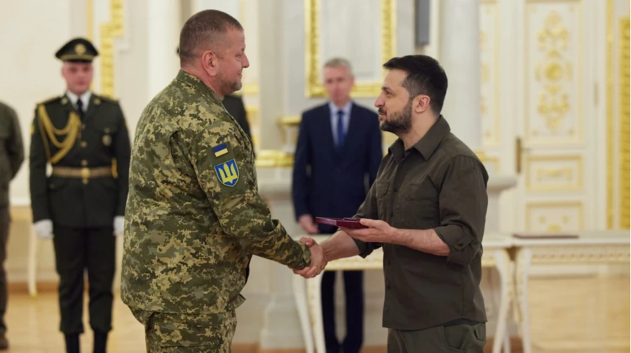 RT by @mikenov: RT by @mikenov: Valery Zaluzhniy (former Ukrainian commander-in-chief, current ambassador to London) was summoned back to Kyiv in mid-June, per @ukrpravda_news. Zelenskyy asked him if he would run in presidential elections if they were held in autumn. "Yes. I will," Zaluzhniy replied.