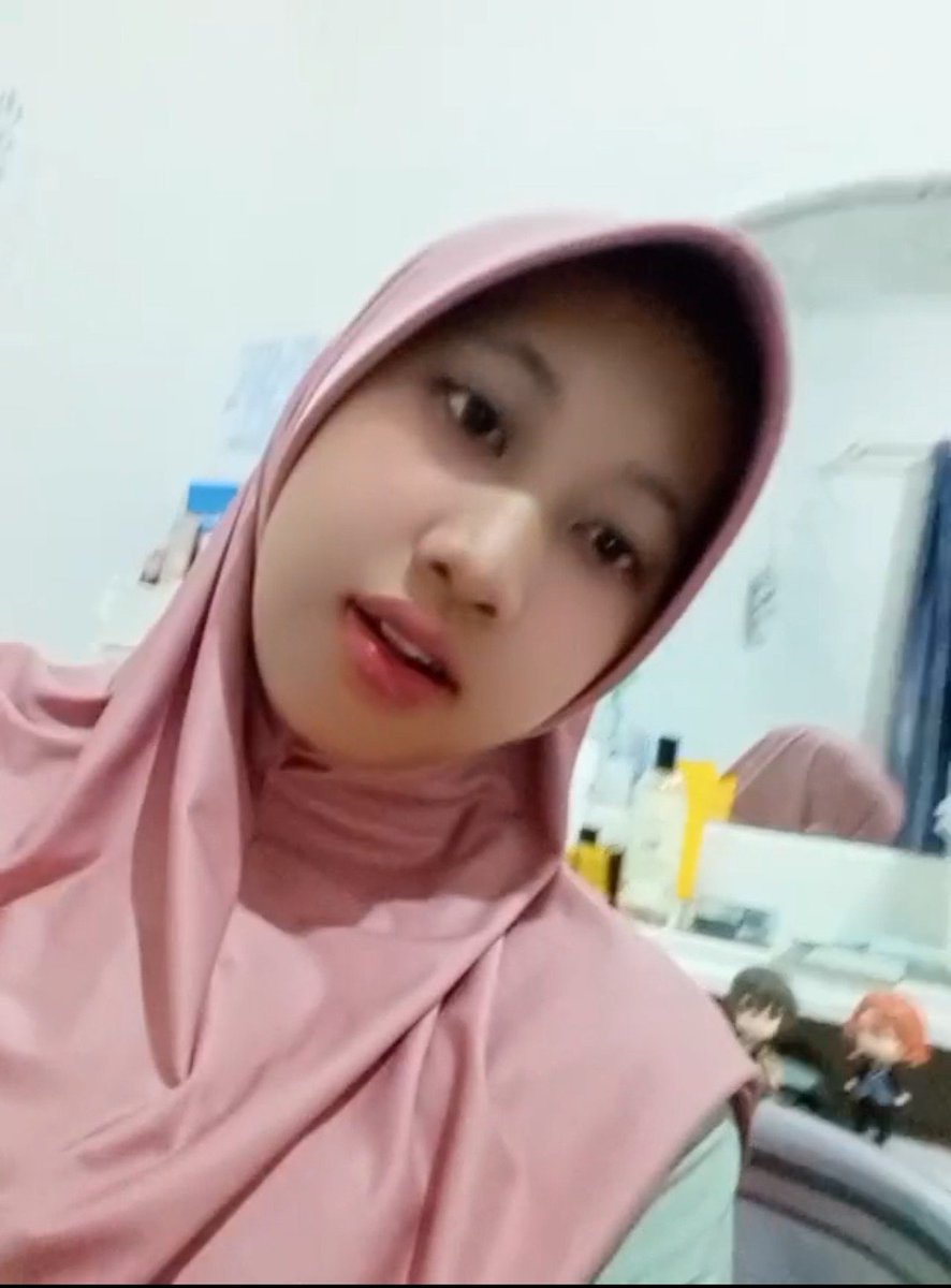 reni1444a's tweet photo. Ponakan mintak dposting nitip pewa si imut suka jadi bahan crttt
#pejuhin #kontolin #bokepsma https://t.co/EkHkzb8LlQ