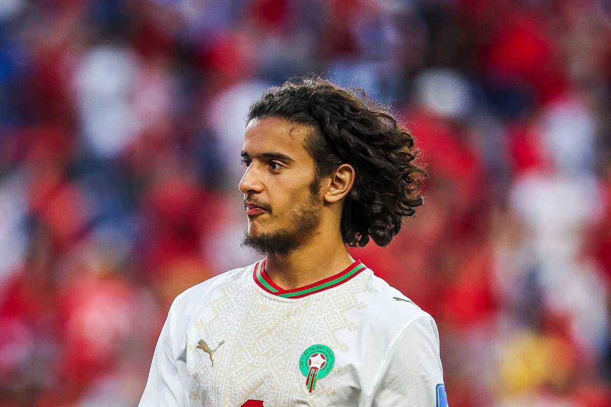 DataMB_'s tweet photo. 🇲🇦 Ayyoub Bouaddi vs Top 7 League U19 Players

◉ Defensive duels – 1st
◉ Defensive duels won – 1st
◎ Possessions won – 2nd
◎ Sliding tackles – 2nd
◎ Accurate passes to final third – 3rd
◎ Passes to final third – 4th
◎ Duels won – 4th

👉 https://t.co/dYHThdVhEq https://t.co/m5XCPCgKoZ