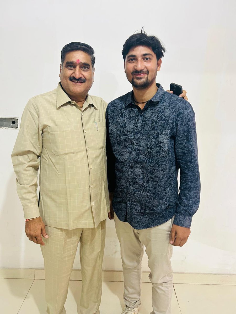 GopalSh76548223's tweet photo. अति स्नेही एवं आत्मीय, अलीगढ़ के लोकप्रिय एवं जनप्रिय सांसद, आदरणीय श्री सतीश गौतम जी को जन्मदिन की हार्दिक बधाई एवं अनंत मंगलमय शुभकामनाएँ।
Satish Gautam 
#HappyBirthday #SatishGautam #BJP #Aligarh @SatishGautamBJP https://t.co/XPJ5IWXuHL