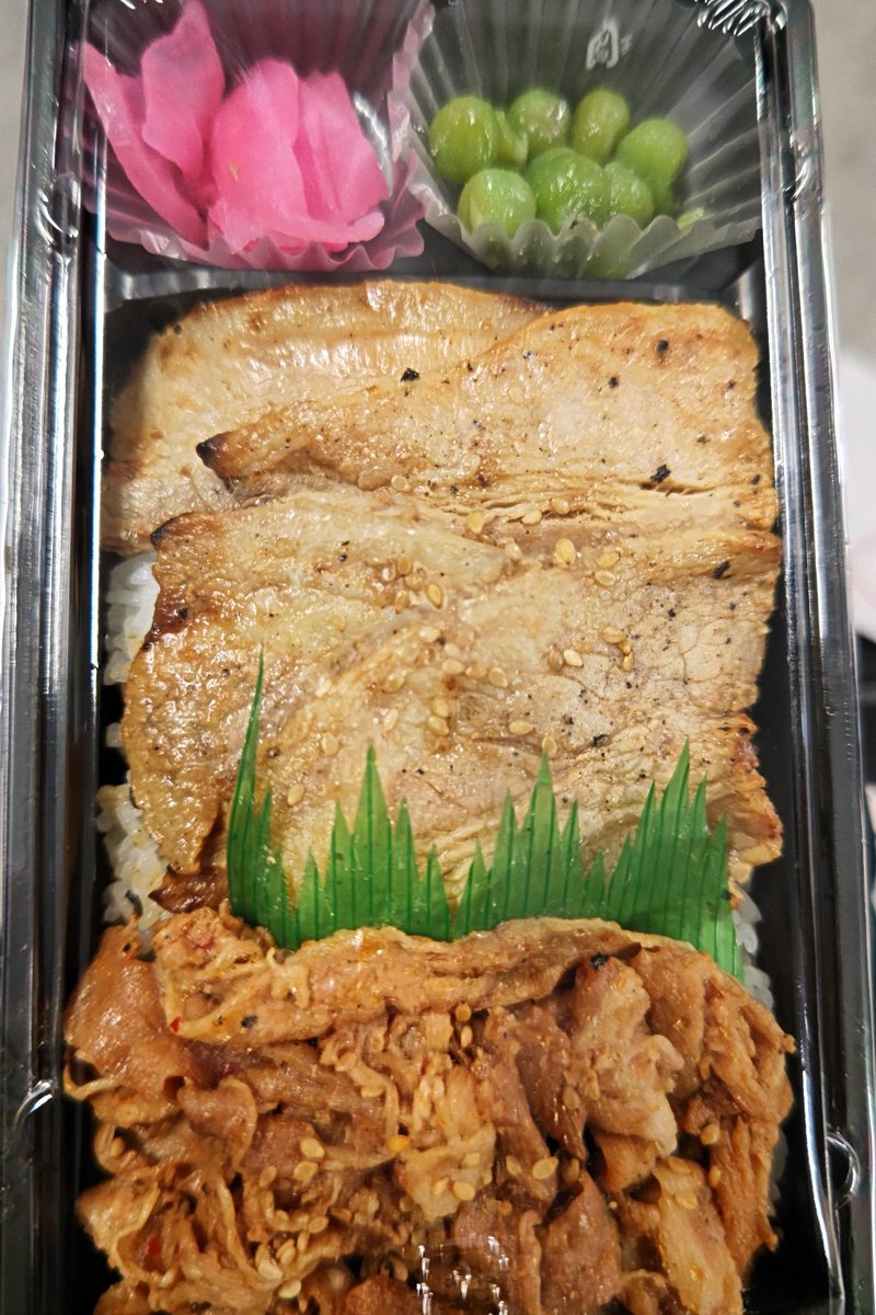 minaraisinger's tweet photo. お昼ご飯食べます♪⁠ヽ⁠(⁠･⁠ˇ⁠∀⁠ˇ⁠･⁠ゞ⁠)
やっぱり肉しか勝たんです😊 https://t.co/azqn11BYTB