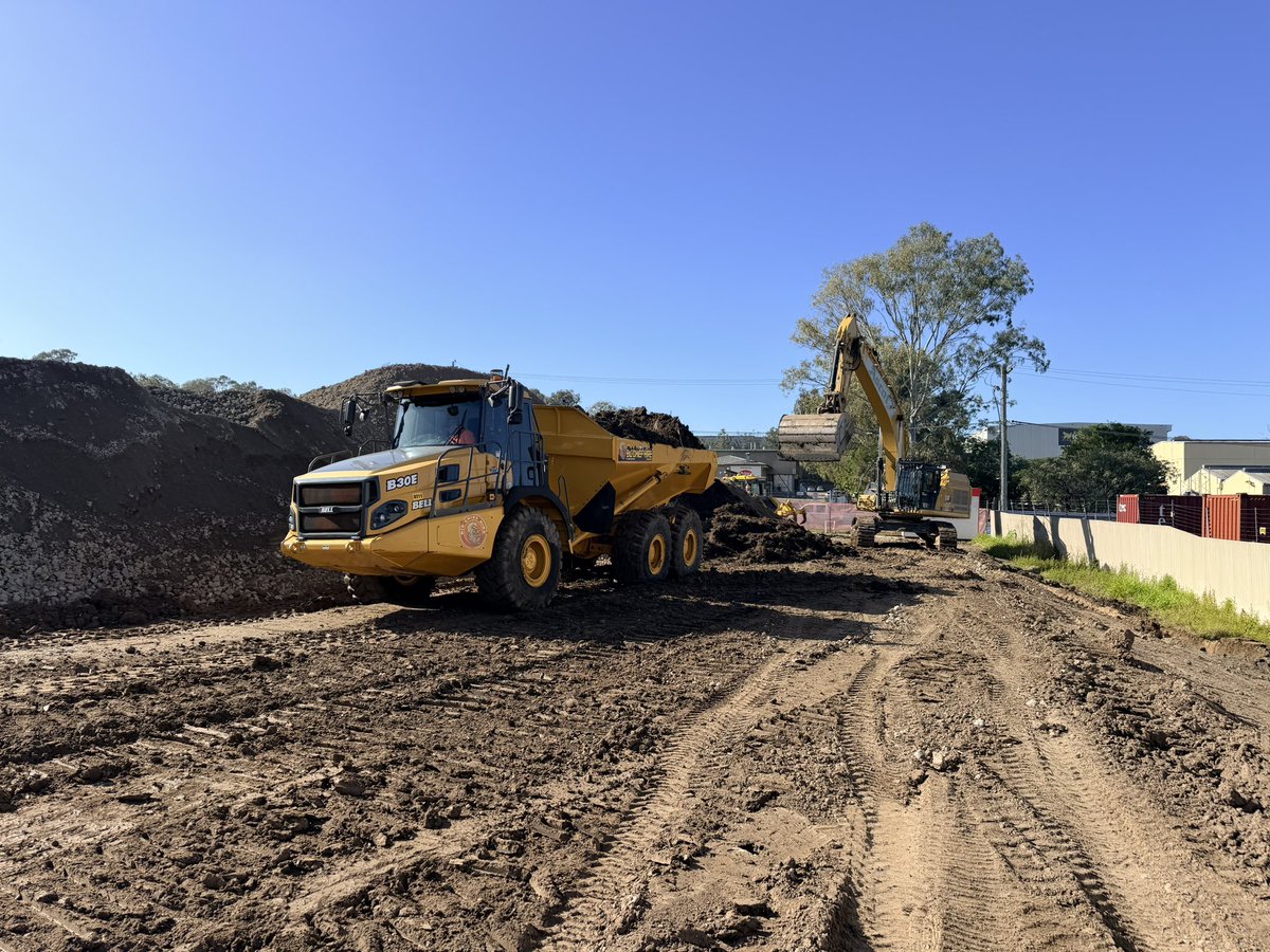 JobKaruma's tweet photo. DAY IN LIFE👷🏽‍♂️😄 https://t.co/D0NlMv30ZC