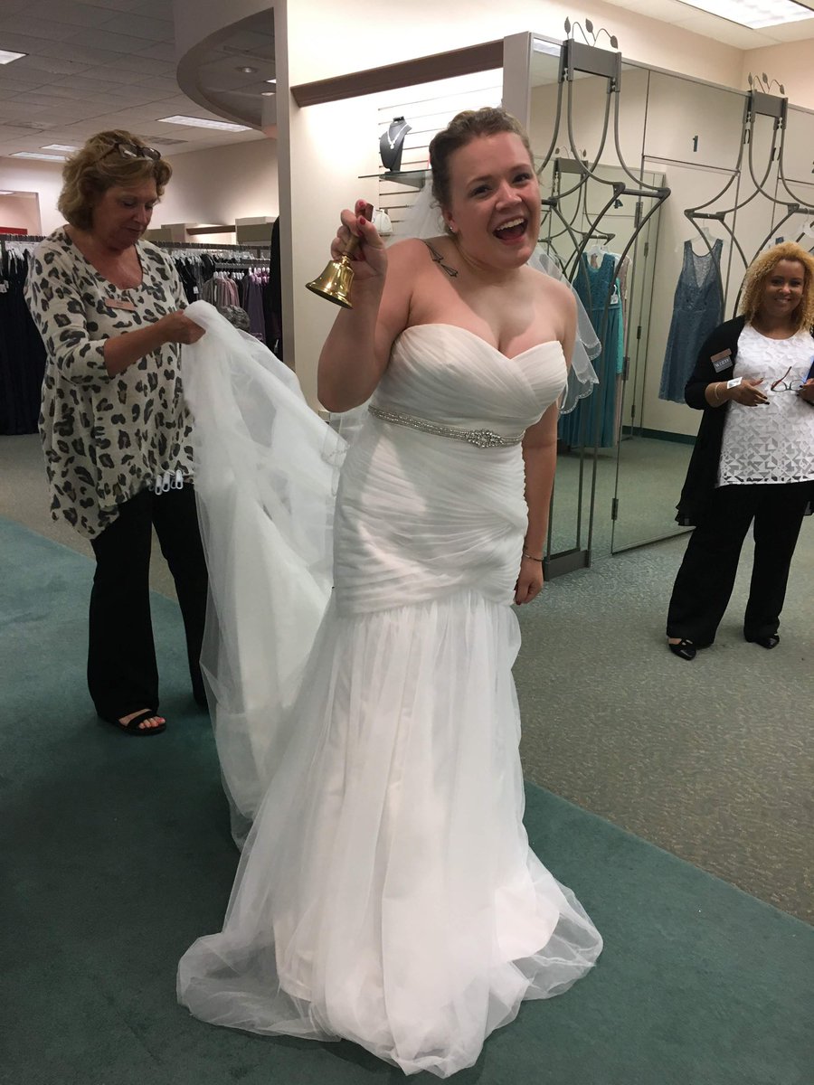 hapurvis's tweet photo. @fairyytaleswift Got married in 2017!!! https://t.co/qHeM0dl0fQ