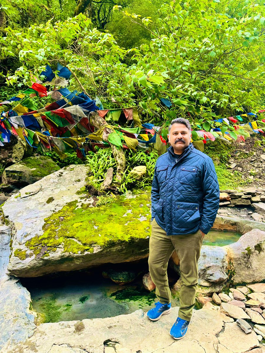 MaanDhamora's tweet photo. Nestled in the pristine wilderness of Damteng (Domtsang is a remote border village located in the Thingbu circle of the Tawang district, Arunachal) nature unfolds in its purest form through emerald valleys, crystal-clear rivers, majestic mountains and soothing hot water springs. https://t.co/iGlH6twEep