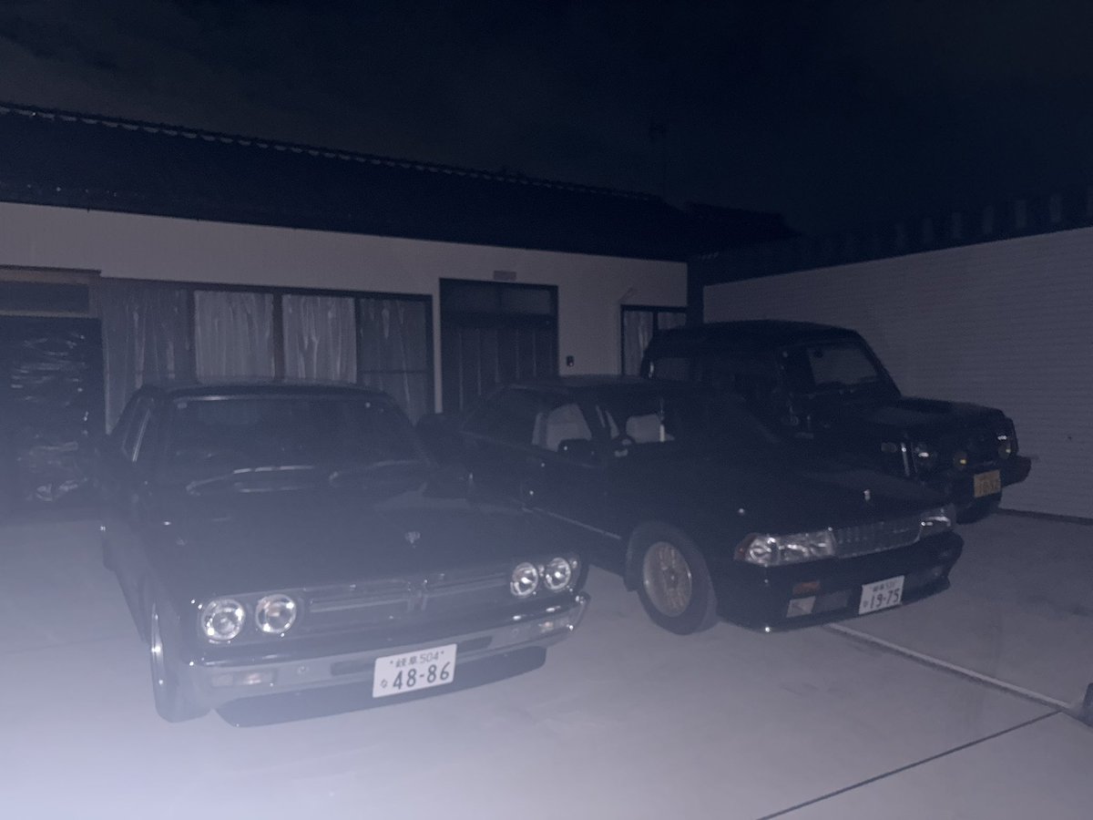 Bbys_pjm's tweet photo. ご近所からの視線が痛い家
確かにキモイ https://t.co/iPlh3ARQ9D
