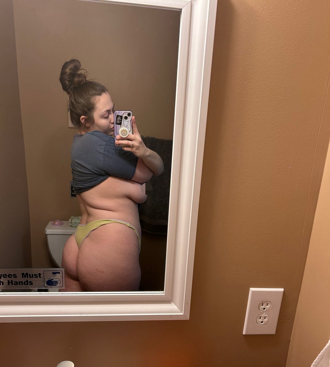 Shandi05342's tweet photo. Available for meetups,sext, FaceTime dm #nudse #facetime #tampa https://t.co/OOwTL0IdnW