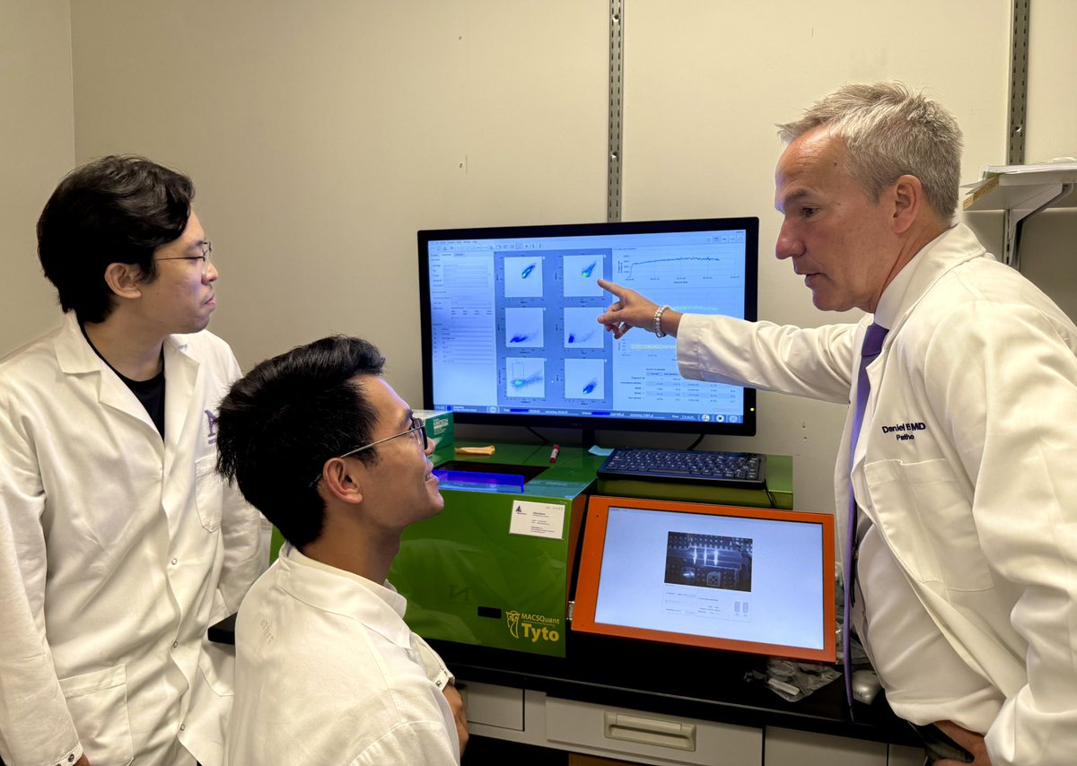 DanielJBrat's tweet photo. Friend and huge contributor to BratLab, Jiabo Li, is going back to China to start career as neurosurgeon-scientist, joining wife Bo, son Samuel and son-on-the-way Daniel.  You’ve meant the world to us and we can’t wait to hear all about your growing family and career successes! https://t.co/QQ6kRDLs7D