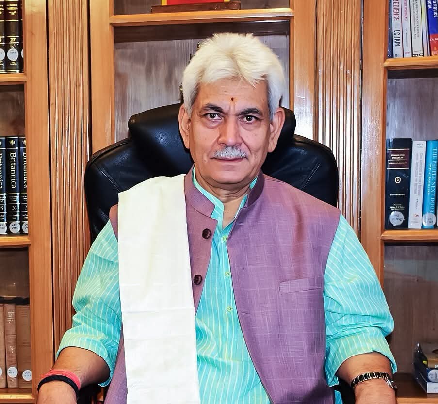 Aksharm85's tweet photo. जम्मू और कश्मीर के माननीय उप-राज्यपाल श्री मनोज सिन्हा जी को #जन्मदिन 🎂💐🎉की हार्दिक शुभकामनाएं।
प्रभु श्रीराम जी से आपके उत्तम स्वास्थ्य एवं दीर्घायु जीवन की मंगलकामना करता हूँ।
@manojsinha_ @BJP4India @Aksharm85 #SocialActivistAKSharma https://t.co/U7gWPb9oVu