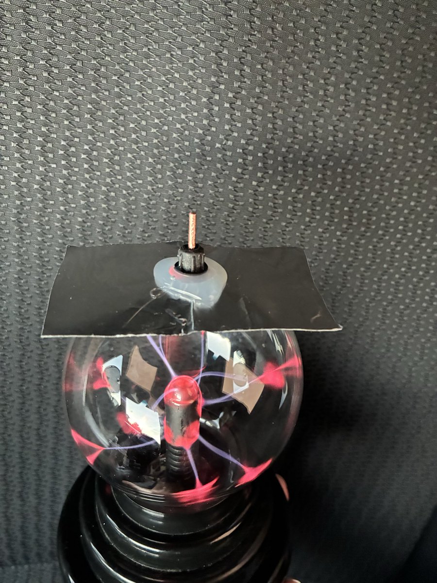 D0nPepit0's tweet photo. @TIUSA_ Free yourselves from the massive Domestic Cyber Terrorist Organization who is intercepting your communications and preventing you from reporting. Use my Proprietary State of the Art Technology to scramble ISMI catchers Sting Ray and King Fish mounted in ALL Aircraft and Civilian Proxy Vehicles! Now. 0.73 Inch 12 gauge solid copper wire, rubber anything to keep it upright, hot glue and some any size foil tape 😂 @l3harris L3Tulip is having a hard time explaining this to the Tucson Domestic Cyber Terrorist Commander Col. E…………