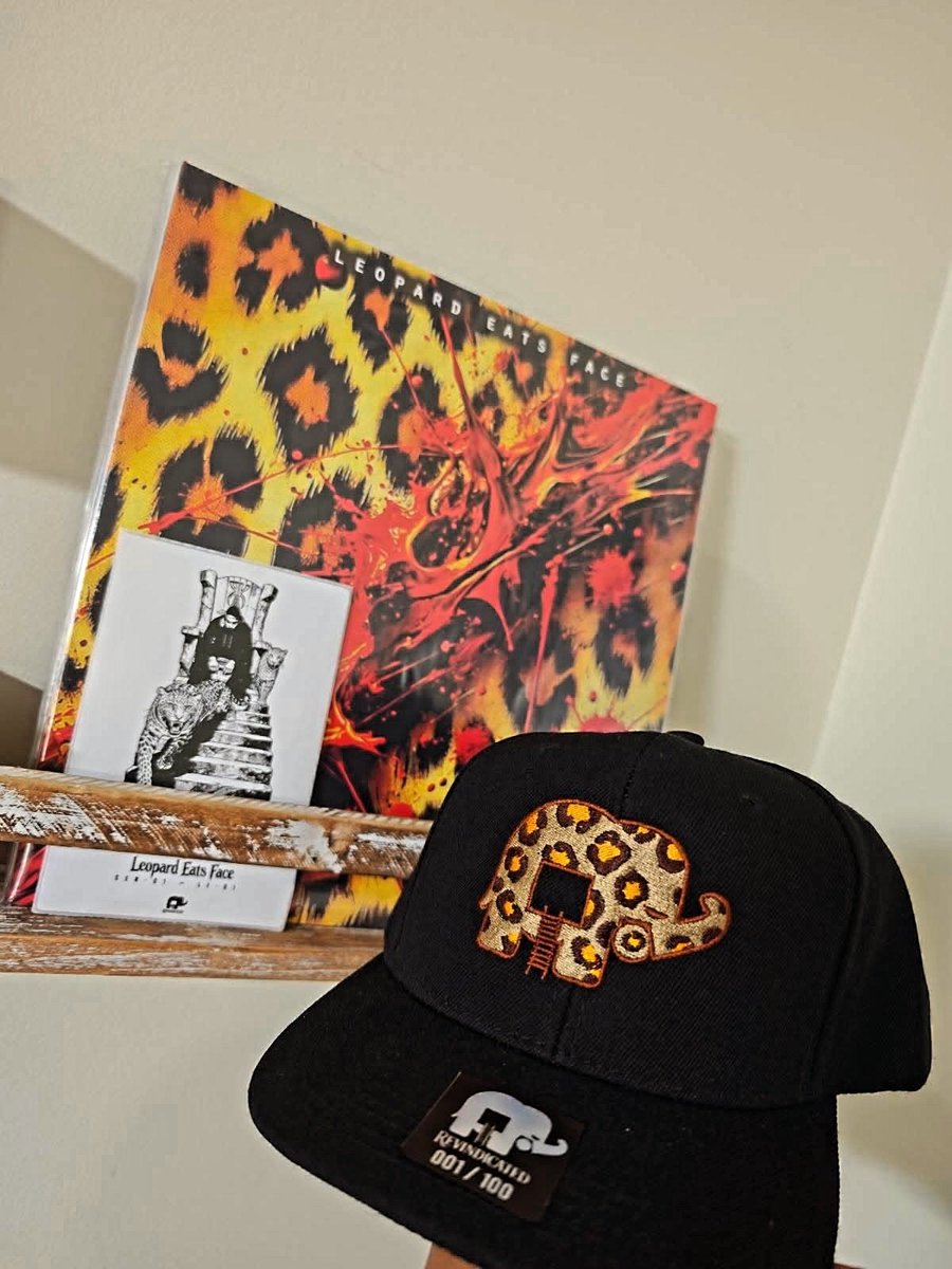 ras_austinwife's tweet photo. repost from @ras_kass therevindicated X @raskass Leopard Eats Face Limited collaboration collection featuring exclusive T-shirts, hoodies, skateboard decks, and headwear.
Original artwork & illustration by @giftedglitch
Available now - link in therevindicated bio.
#RasKass #LeopardEatsFace 🐆🩸#hiphopcollection #hiphopcollector
#DaRealSide
#RealHipHop
#ForTheCulture
#ForThePeople 🔥🎧