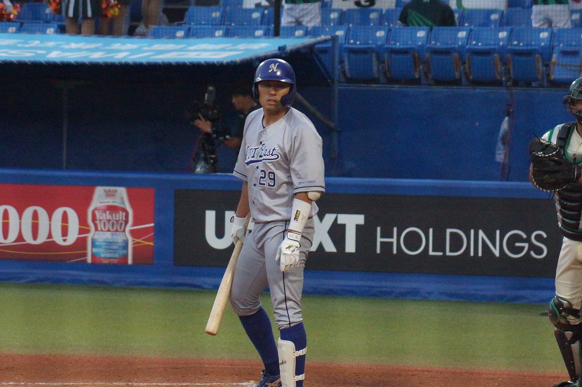 bstanekuro's tweet photo. 2026.06.30 神宮球場
都市対抗野球東京都２次予選
NTT東日本
保坂淳介選手
佐野日大高-中央大

膝ついてヒットにするのは保坂くんの十八番です

#ntt東日本野球部
#保坂淳介 https://t.co/OE2E728Wg5
