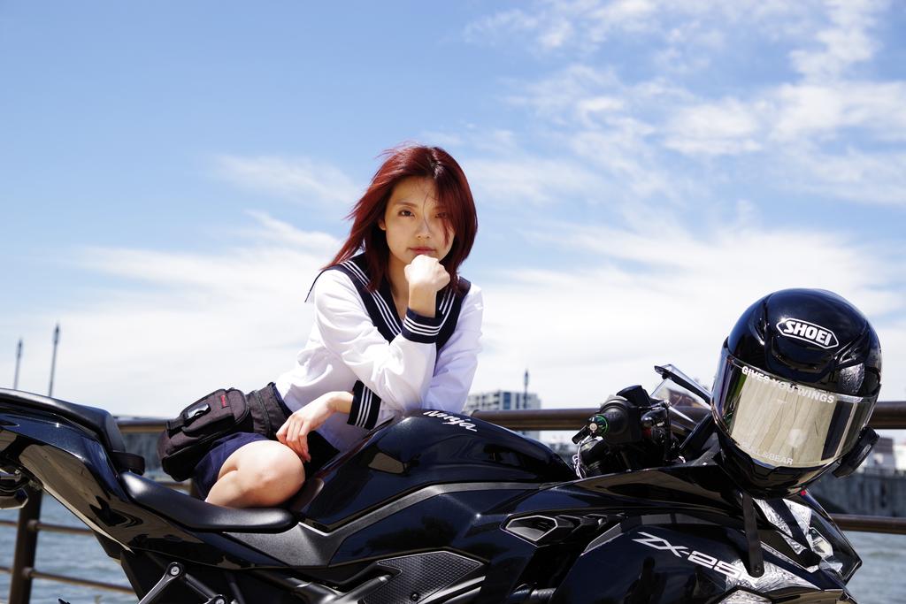 arajin1958's tweet photo. 五徳屋アカデミーさん📸

バイク女子🏍さあちゃん

モデル：さあちゃん
direction：ワダフミさん
#万代テラス
#五徳屋アカデミー https://t.co/A5r92oU3Cy