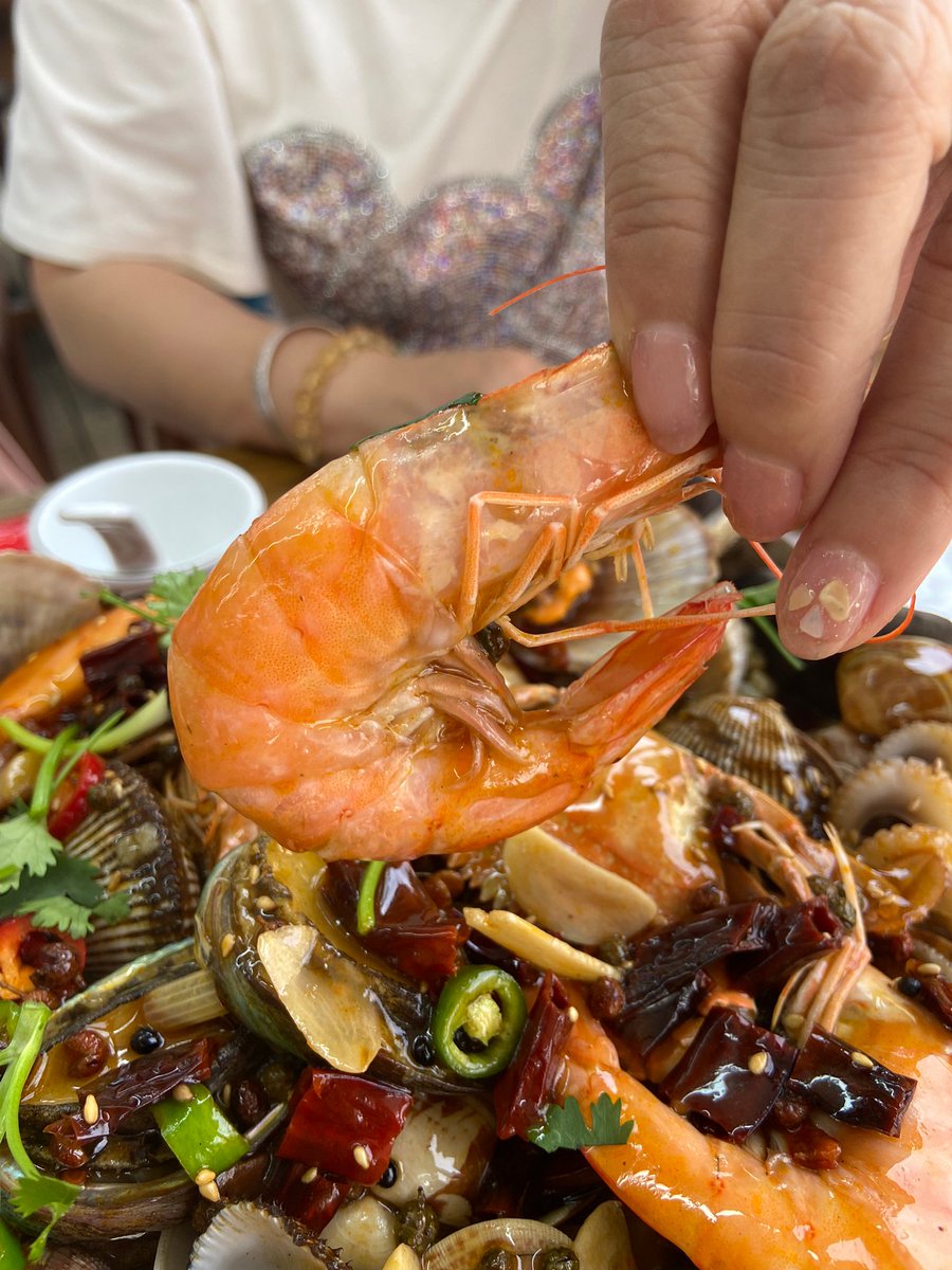 giulianabraghet's tweet photo. Just finished a wonderful day trip to the coastal town! Sun, sea, and local street food—total vibe. ， https://t.co/PTpvbom0QD