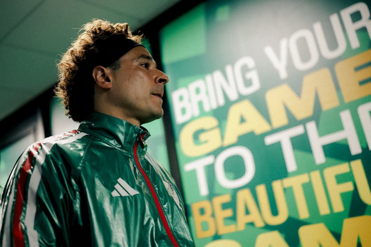 _gjr7's tweet photo. Guillermo Ochoa
#FIFAWorldCup | #MEXECU https://t.co/OxM7BuHABV